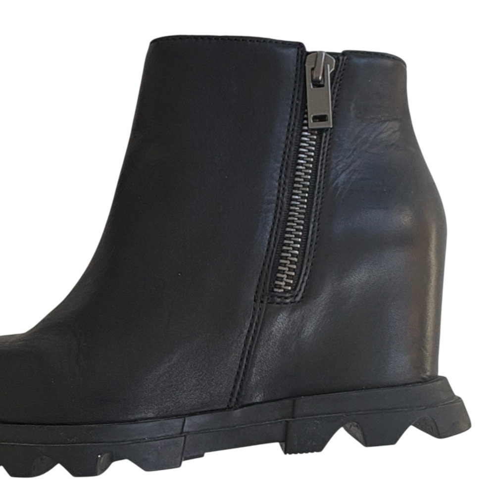Sorel Black Leather Wedge Ankle Boots with Lug Sole - Picture 2 of 9